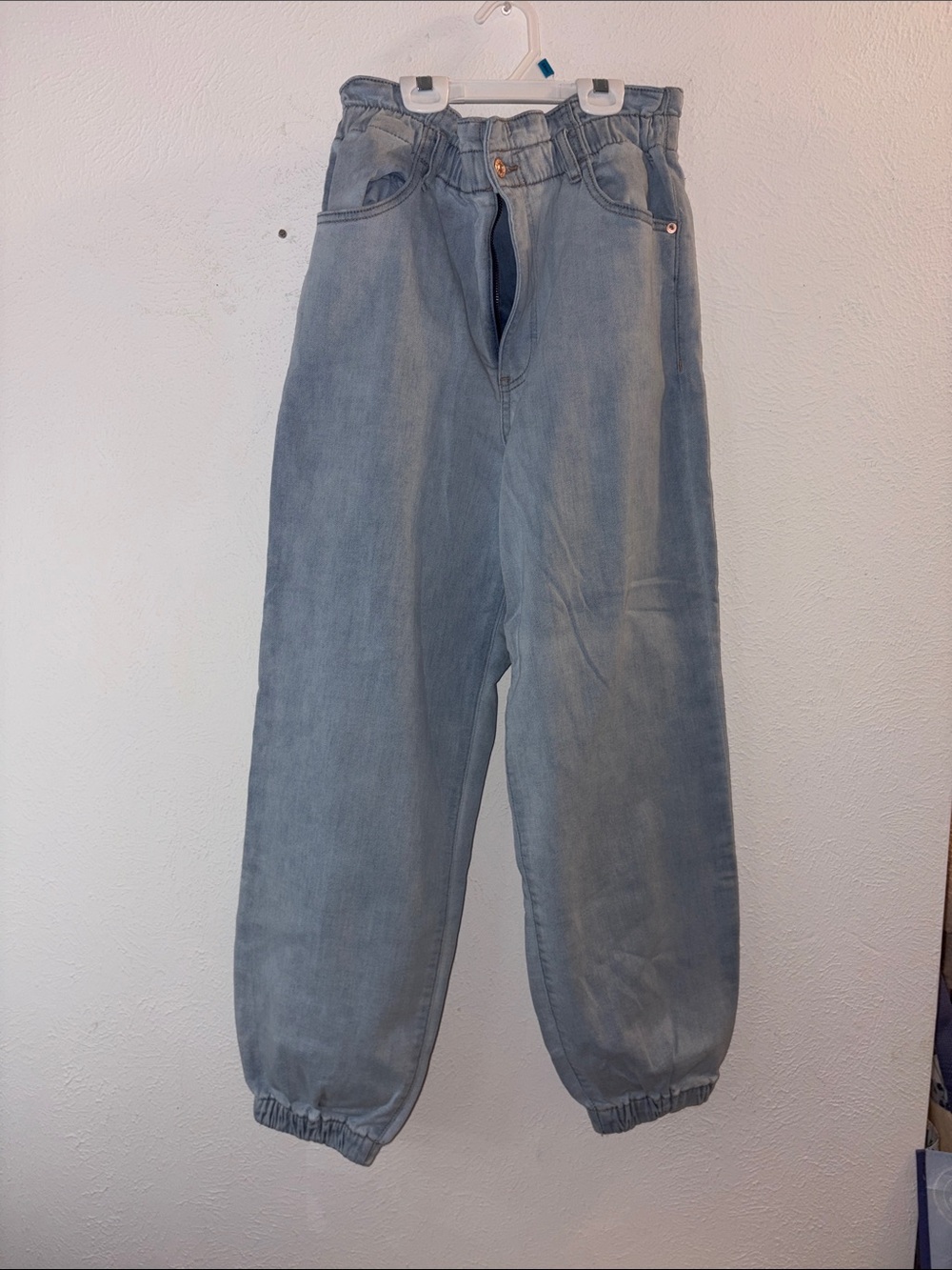 Express High-Rise Light Blue Washed Jeans
